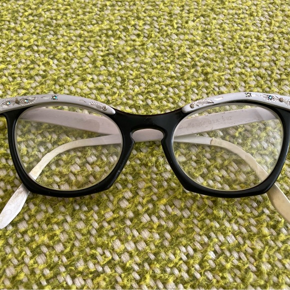 Other - Chic Black and White Glasses with Rhinestones